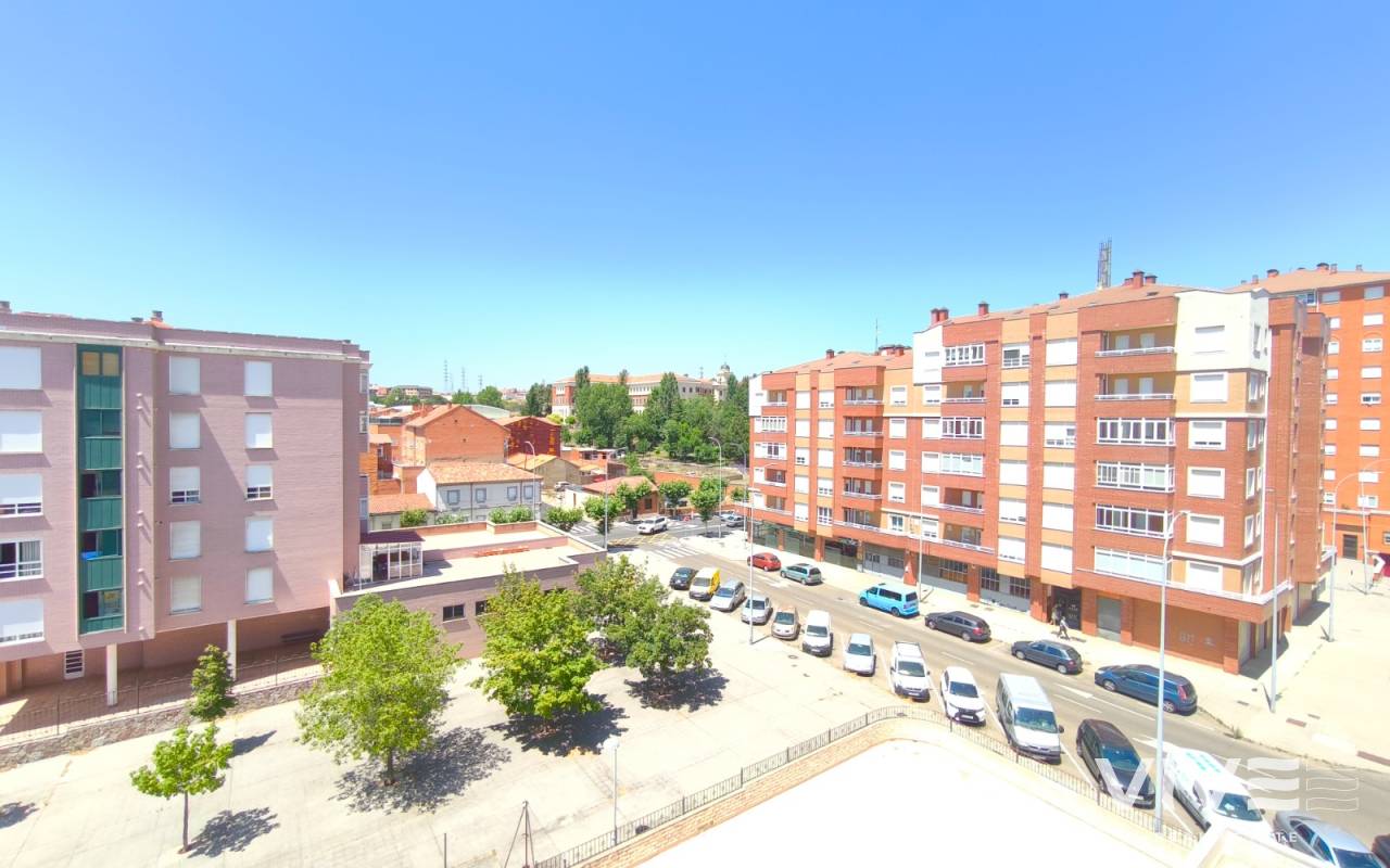 Apartamento - Alquiler a largo plazo - Leon - LT0058