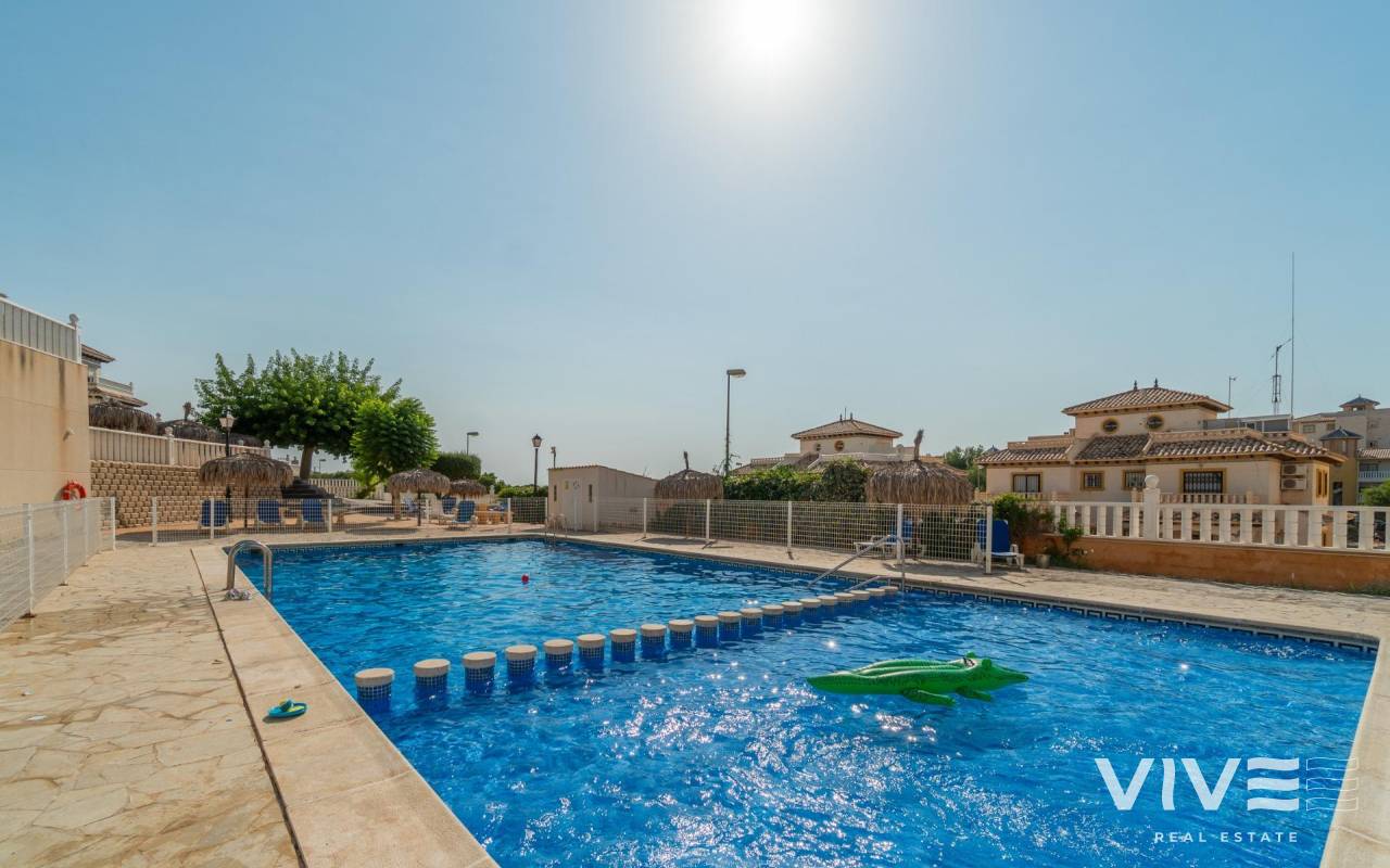 Apartamento - Segunda mano - Orihuela Costa - PF-18235