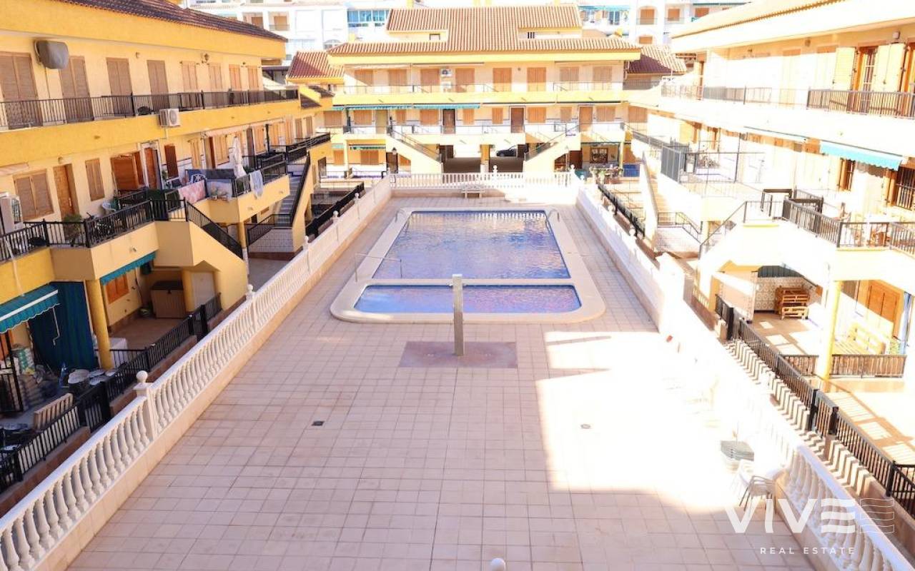 Apartamento - Segunda mano - Torrevieja - 22262