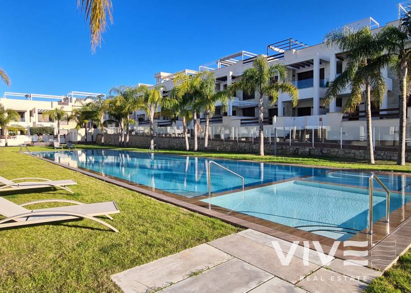 Apartamento - Segunda mano - Torrevieja - Los Balcones