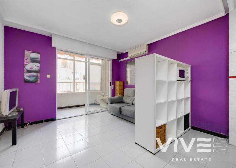 Apartamento - Segunda mano - Torrevieja - Playa de Los Locos-Curva del Palangre