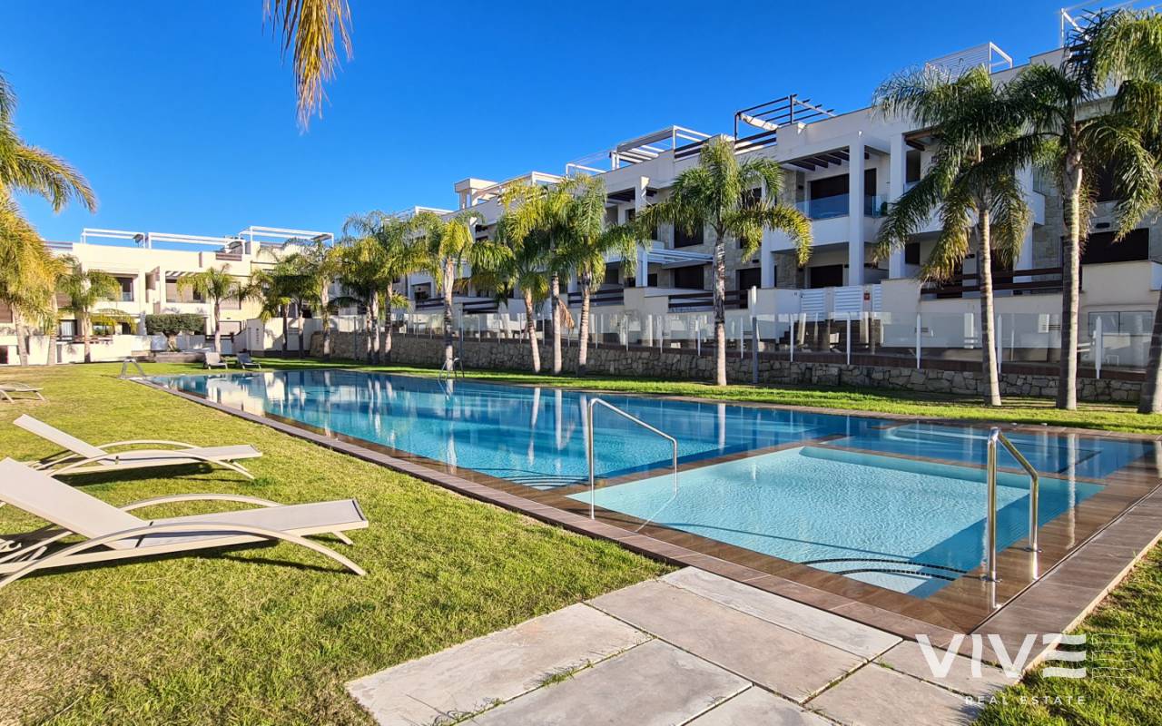 Apartment - Resale - Torrevieja - RE0311