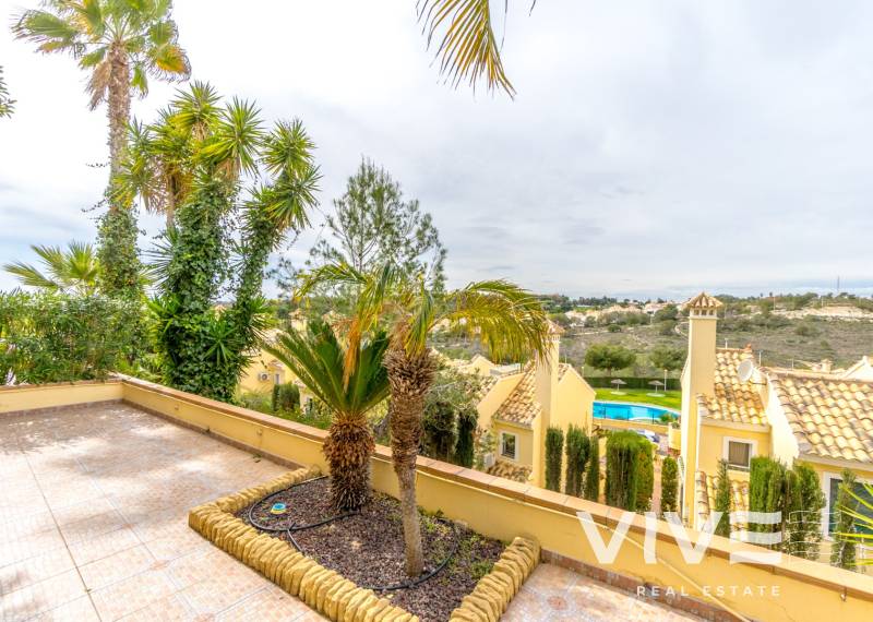 Apartment / Wohnung - Verkauf - Orihuela Costa - Campoamor Golf
