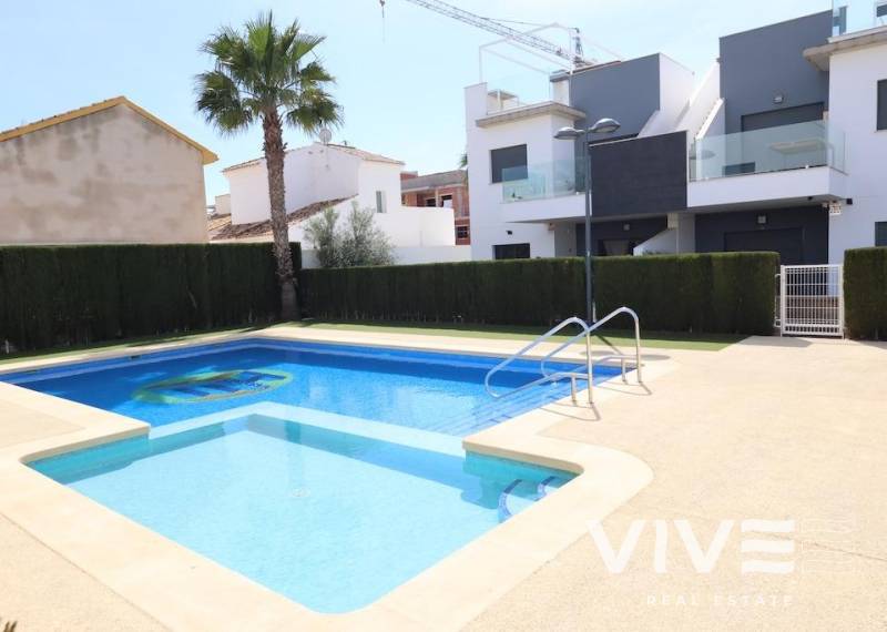 Apartment / Wohnung - Verkauf - Pilar de la Horadada - Zona Pueblo