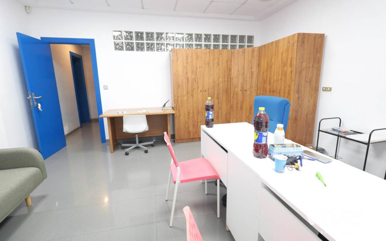 Business Premise - Långtidsuthyrning - Torrevieja - PRI-29560