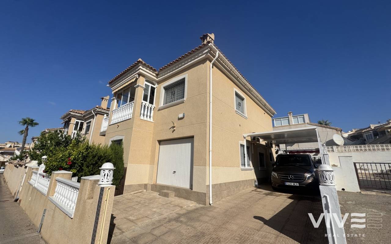 Detached Villa - Försäljning  - Orihuela Costa - DOLP-49236