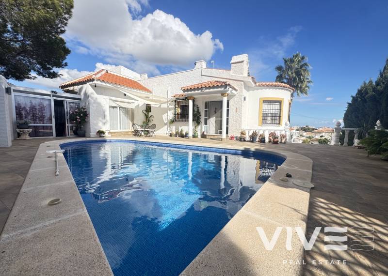 Detached Villa - Försäljning  - Orihuela Costa - Villamartin
