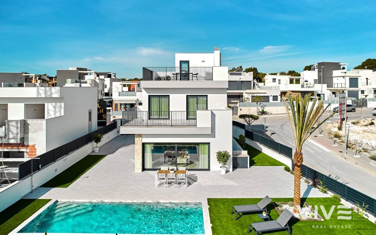 Detached Villa - Försäljning  - San Miguel de Salinas - PF-22219