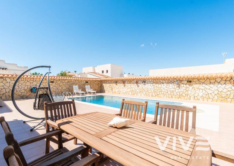 Detached Villa - Försäljning  - Torrevieja - Torreta florida