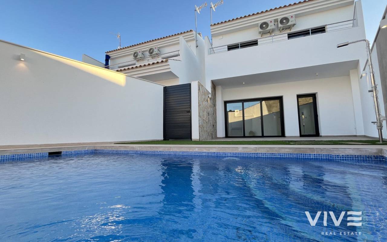 Detached Villa - Nueva construcción  - San Pedro del Pinatar - REDSP-33626