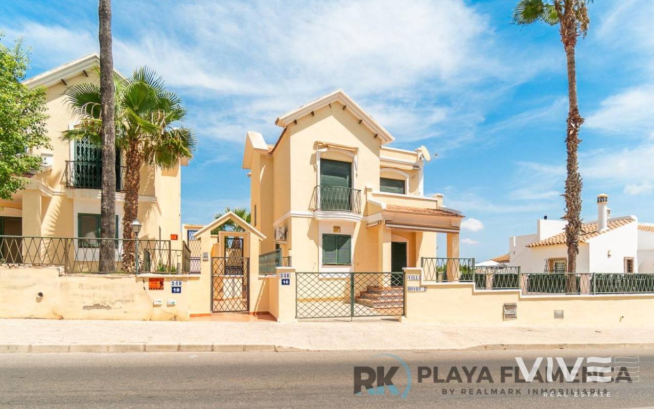 Detached Villa - Resale - Orihuela Costa - PF-38651