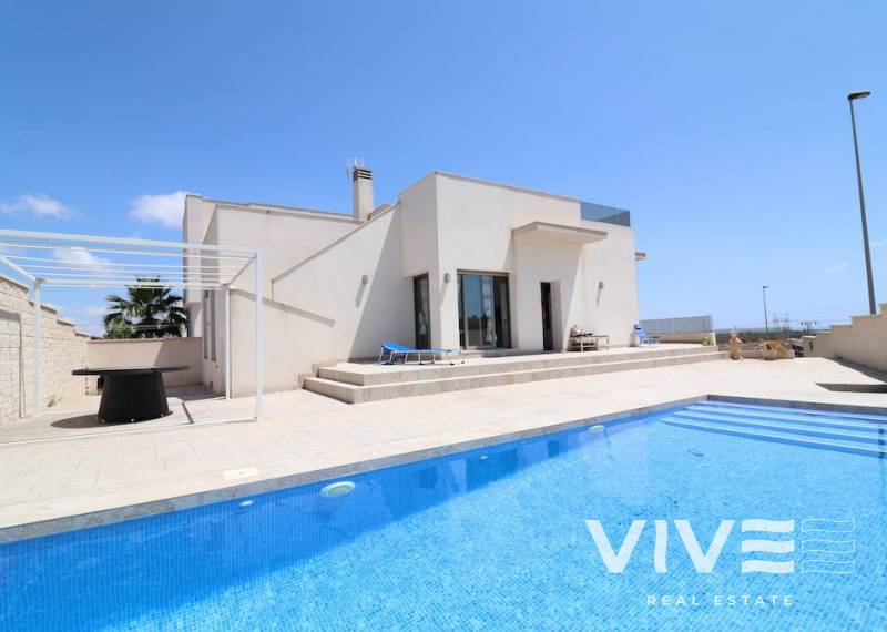 Detached Villa - Resale - San Miguel de Salinas - Urbanizaciones