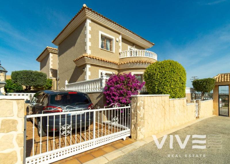 Detached Villa - Segunda mano - Orihuela Costa - Los Altos
