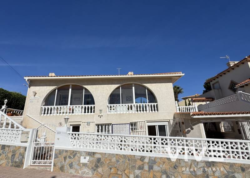 Detached Villa - Segunda mano - Orihuela Costa - Villamartin