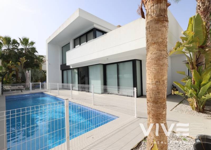 Detached Villa - Segunda mano - Rojales - Ciudad quesada