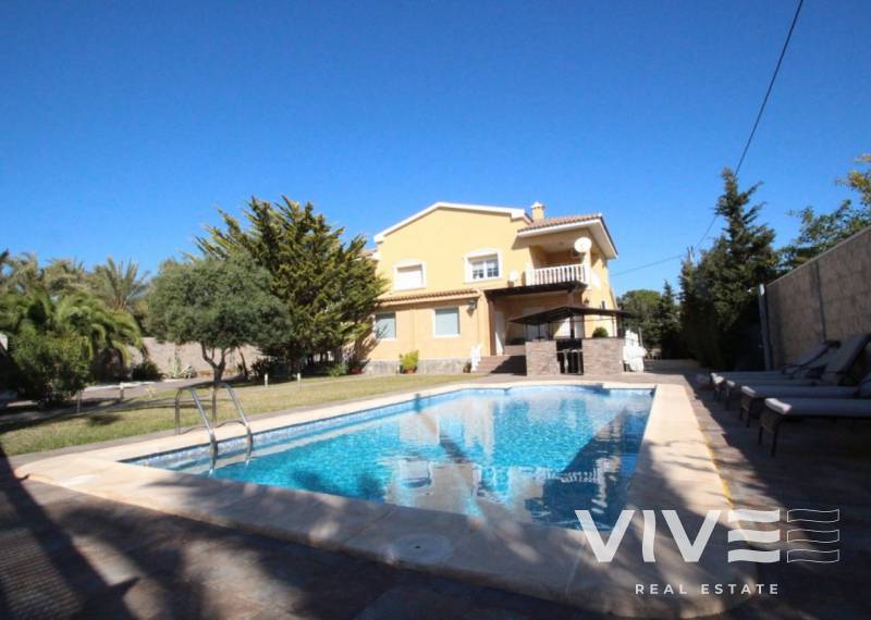 Detached Villa - Verkauf - Orihuela Costa - Cabo Roig