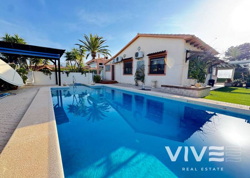 Detached Villa - Verkauf - Orihuela Costa - Cabo Roig