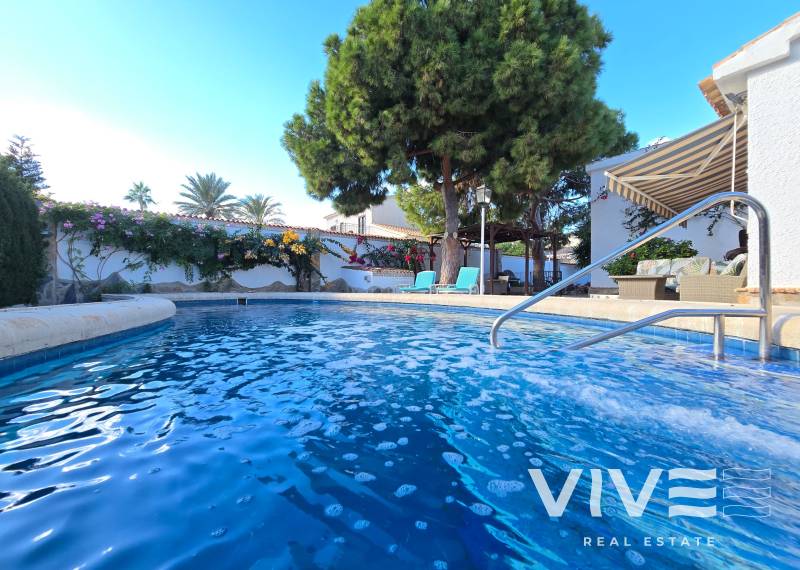 Detached Villa - Verkauf - Orihuela Costa - Cabo Roig