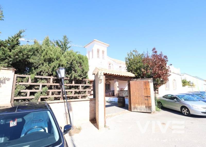 Detached Villa - Verkauf - Orihuela Costa - La Zenia