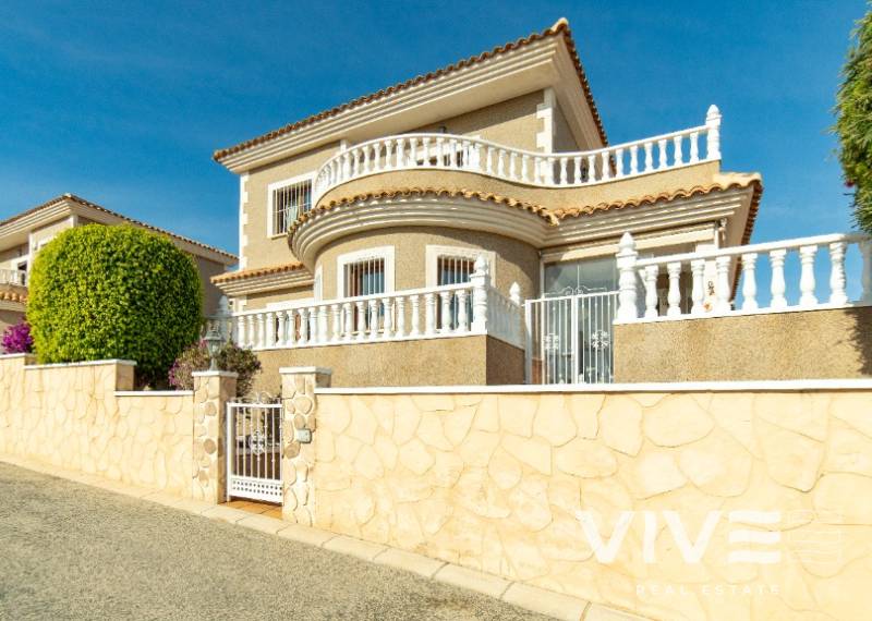 Detached Villa - Verkauf - Orihuela Costa - Los Altos