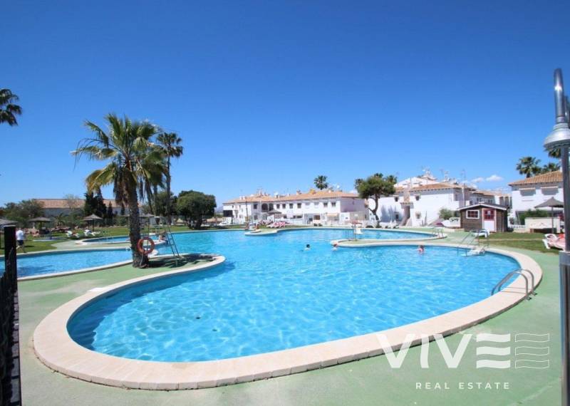 Lägenhet - Försäljning  - Torrevieja - Los Balcones - Los Altos del Edén
