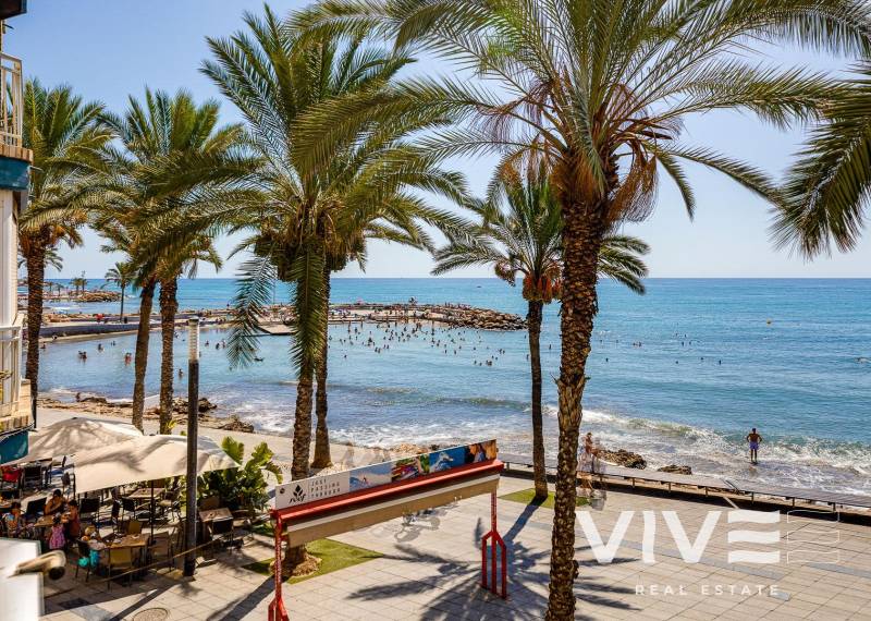 Lägenhet - Försäljning  - Torrevieja - Piscinas naturales