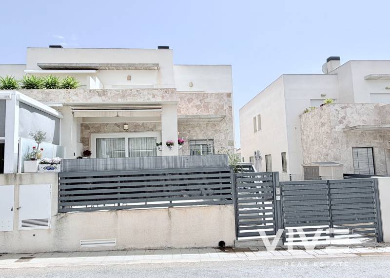 Reihenhaus - Verkauf - Torrevieja - Aguas Nuevas