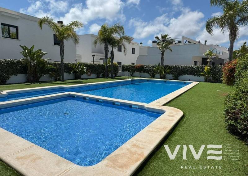 Terraced house - Resale - Orihuela Costa - Lomas de Cabo Roig