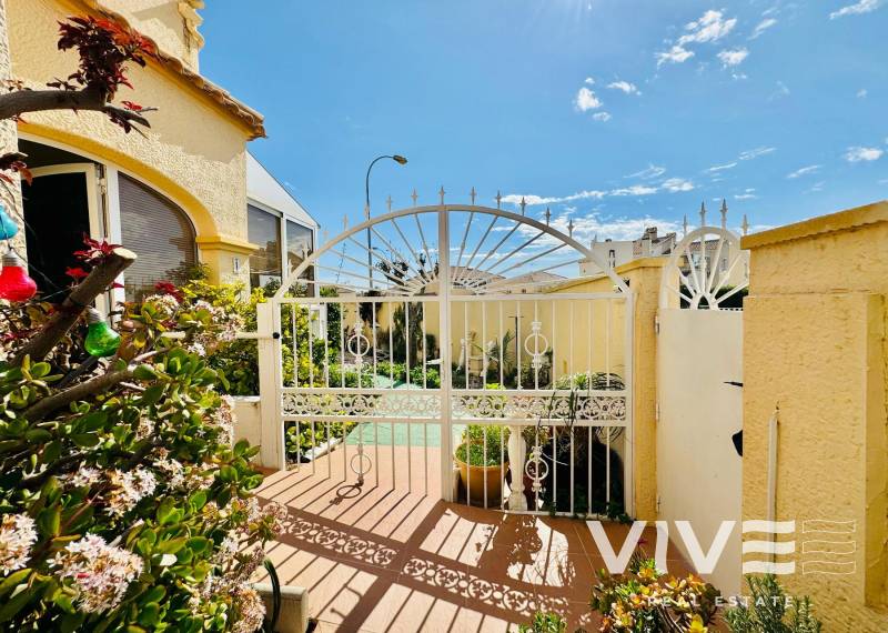 Villa - Försäljning  - Orihuela Costa - La Zenia- Orihuela costa