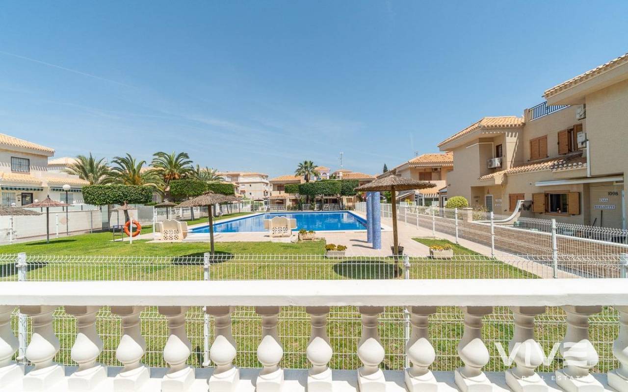 Villa - Försäljning  - Orihuela Costa - PF-82895