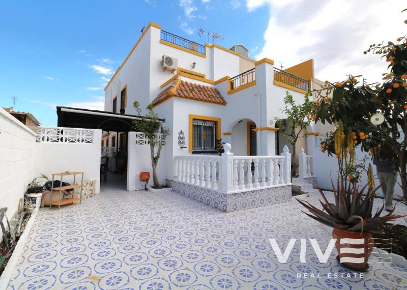 Villa - Resale - Torrevieja - Torrevieja