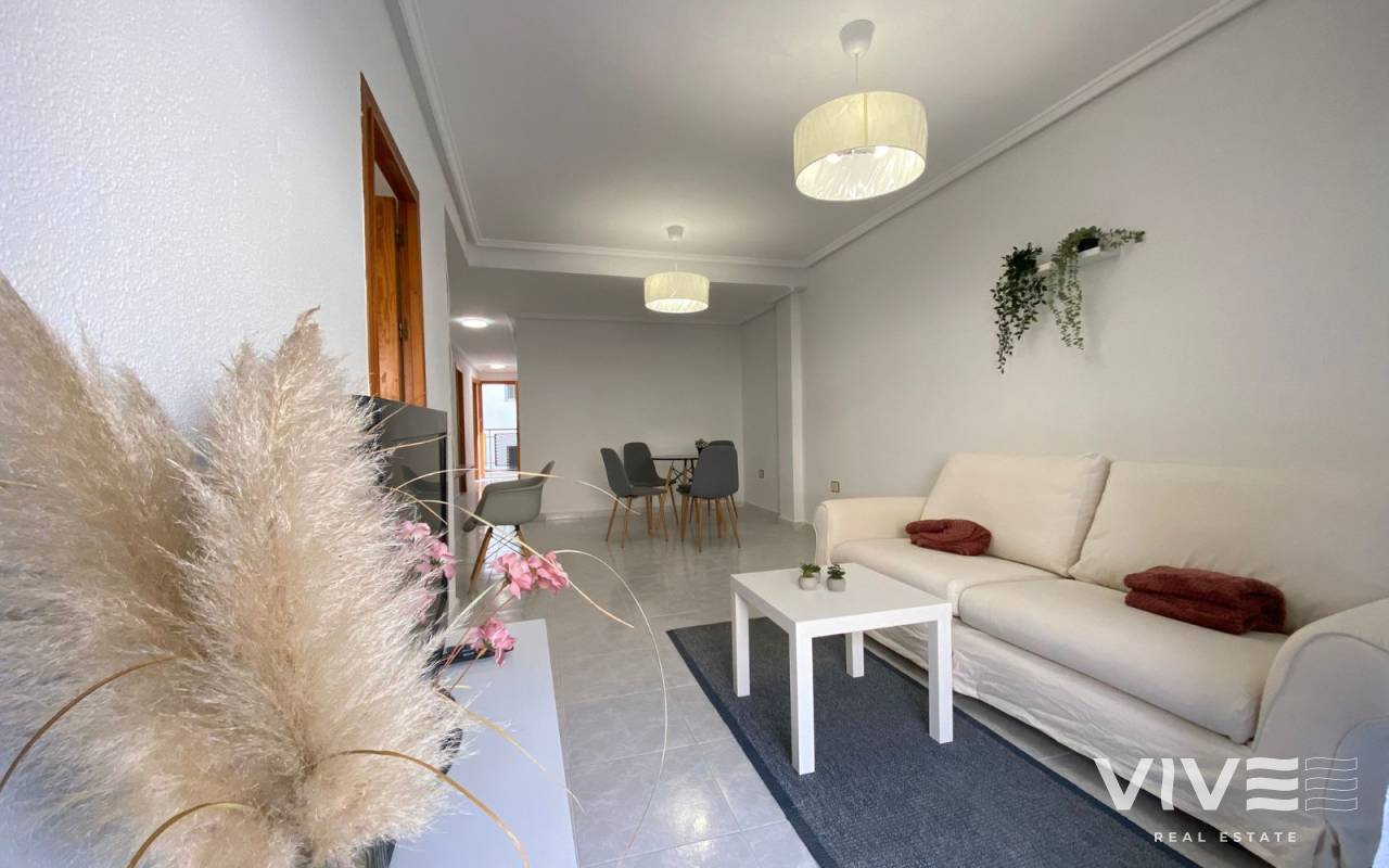 Wohnung - Verkauf - Torrevieja - RE0318