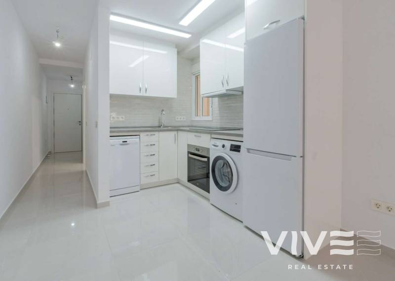 Apartment - Resale - Torrevieja - Avenida Habaneras - Curva de Palangre