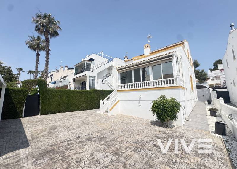 Detached Villa - Segunda mano - Orihuela Costa - Villamartin