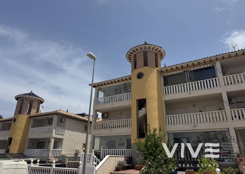 Wohnung - Verkauf - Orihuela Costa - Villamartin