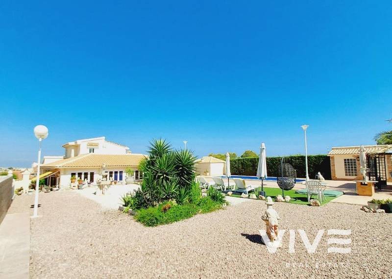 Detached Villa - Resale - Orihuela Costa - Campoamor