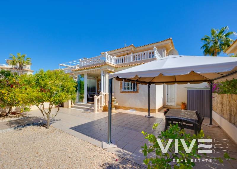 Detached Villa - Resale - Orihuela Costa - La Zenia