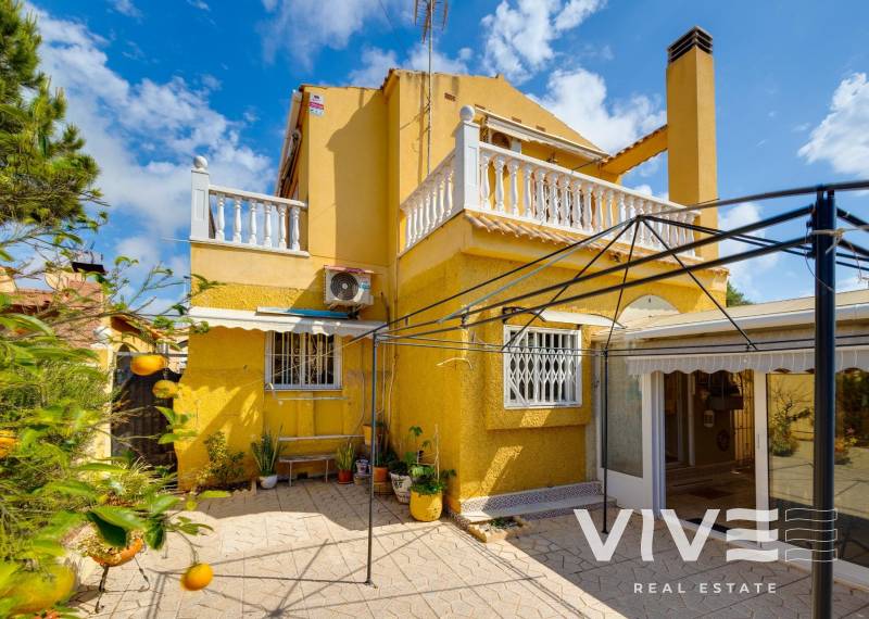 Detached Villa - Resale - Torrevieja - Playa de los locos