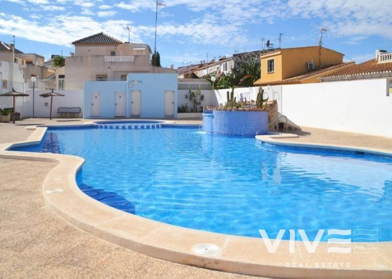Reihenhaus - Verkauf - Torrevieja - Los balcones