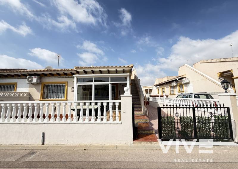 Wohnung - Verkauf - Orihuela Costa - La Zenia