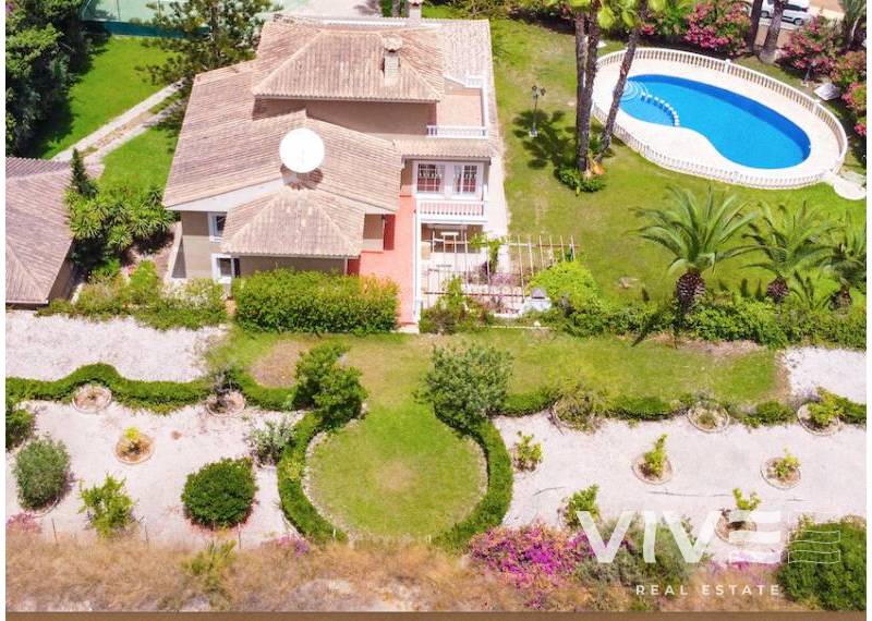 Detached Villa - Segunda mano - Orihuela Costa - Villamartin